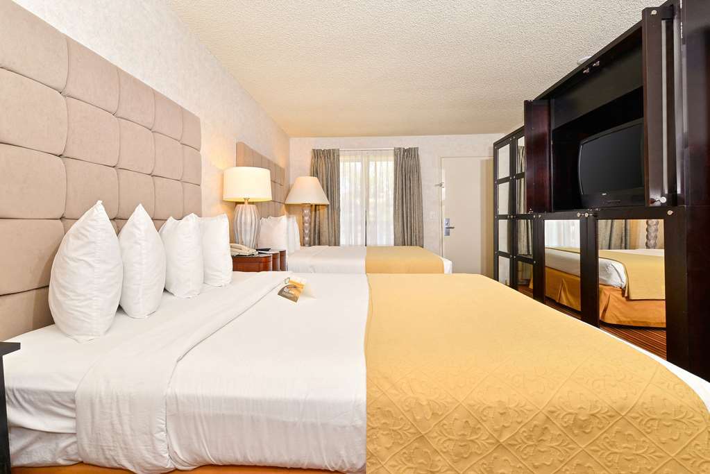 Rodeway Inn & Suites El Cajon San Diego East Room photo